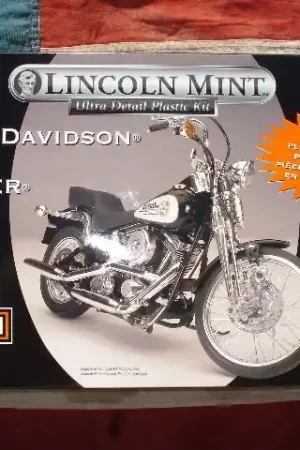 Koop Online TT7201 Harley-Davidson FXSTS Springer Softail motor 1 9 Testors